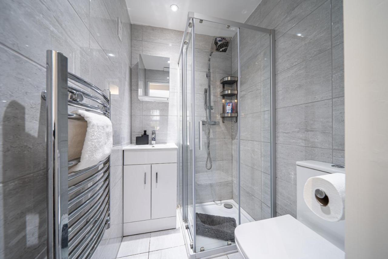 Studios With Ensuite Showers & Share Kitchens Prime Location Near Hospital, Town Center Apt 3 St Helens  Dış mekan fotoğraf
